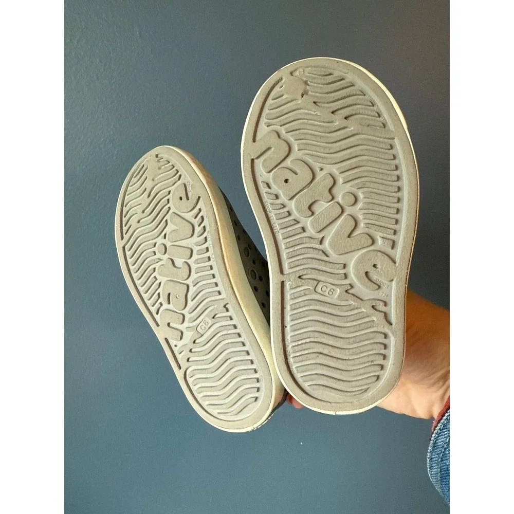 Native Jefferson Kids Slip On Water Shoes Grey C6 Sneaker Vegan Lightweight‎